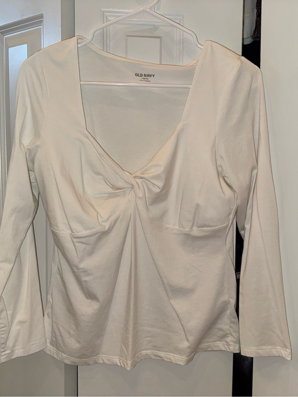 Twist-Front cropped Long Sleeve